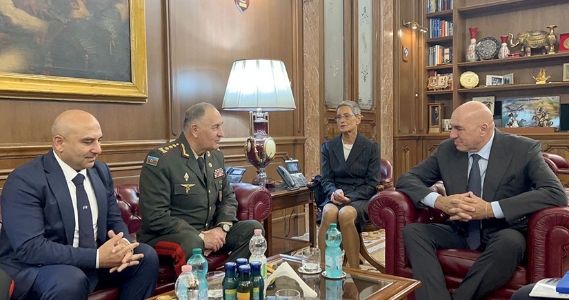 Azerbaijani chief of general staff meets with Italian defense minister