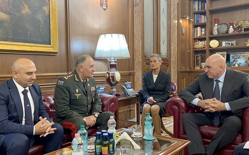 Azerbaijani chief of general staff meets with Italian defense minister