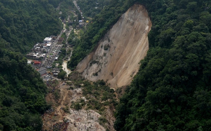 ​Qvatemalada sürüşmə nəticəsində 79 nəfər ölüb