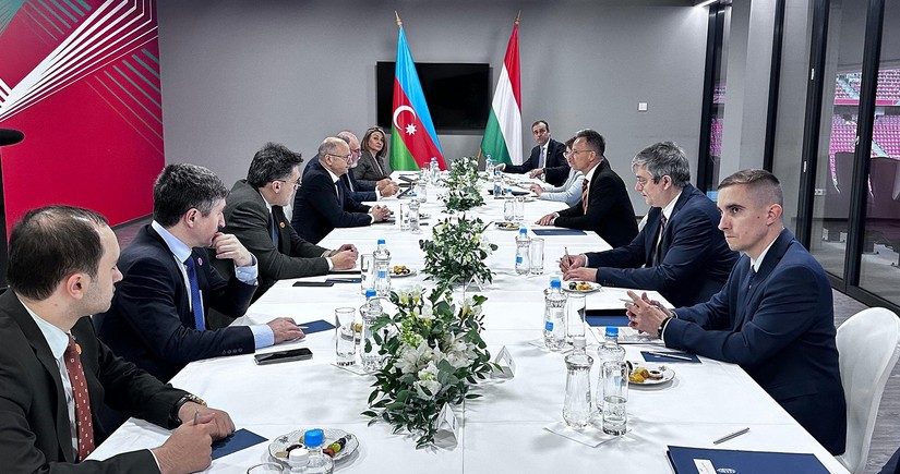 Azerbaijan and Hungary mull development of energy cooperation