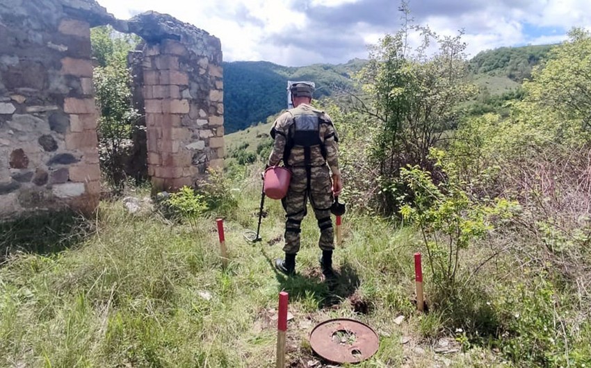 Azerbaijan’s Defense Ministry announces number of mines found in liberated territories 