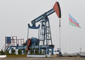 Azerbaijani oil price drops 2%