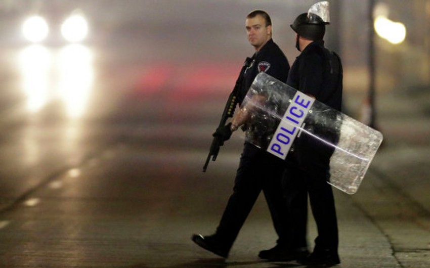 Полиция в аэропорту Далласа открыла огонь по подозрительному мужчине