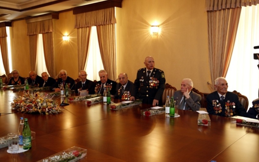 Министр обороны Азербайджана: Нам известно плачевное положение во вражеской армии