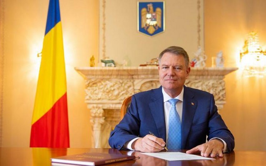 Romanian president calls Azerbaijani counterpart