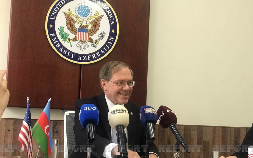 Посол: Вашингтон поддерживает шаги Брюсселя по нормализации отношений между Баку и Ереваном