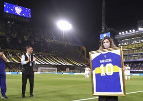Argentinada oyun zamanı Maradonanın doğum günü anılıb