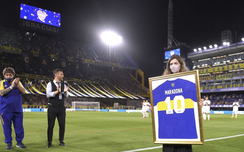 Argentinada oyun zamanı Maradonanın doğum günü anılıb
