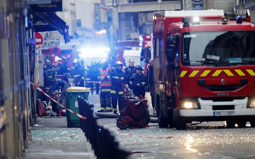 Число жертв взрыва газа в Париже возросло до четырех