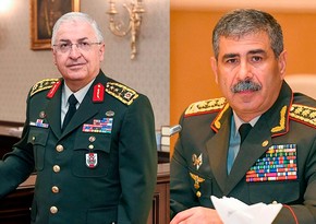 Министр обороны Азербайджана выразил соболезнования турецкому коллеге