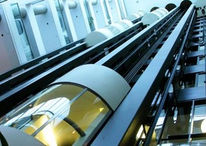 World's fastest elevator cranks up in China