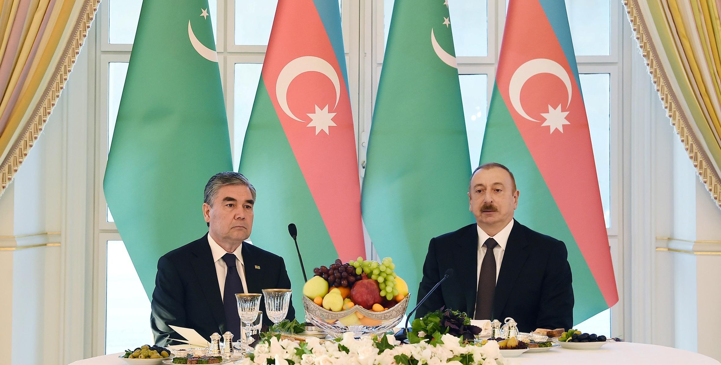Azərbaycan və Türkmənistan prezidentləri arasında telefon danışığı olub