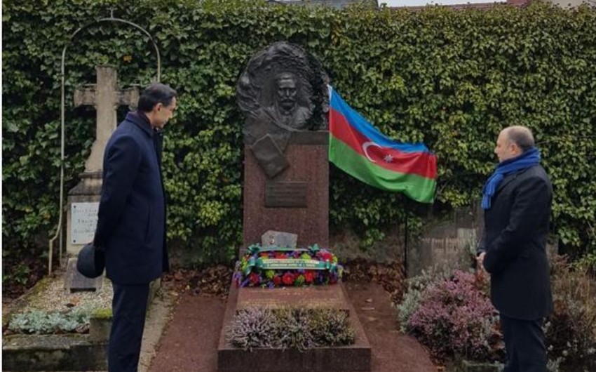 Parisdə 20 Yanvar münasibəti ilə ADR nümayəndələrinin məzarları ziyarət edilib