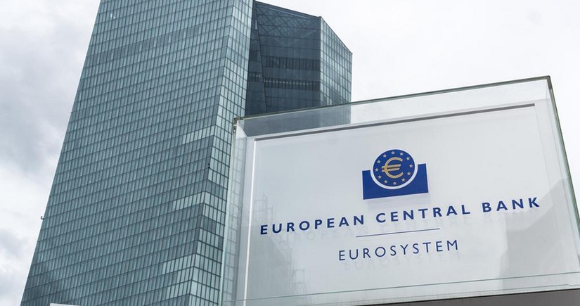 ЕЦБ предостерег Европу из-за негативных рисков в связи с высоким госдолгом
