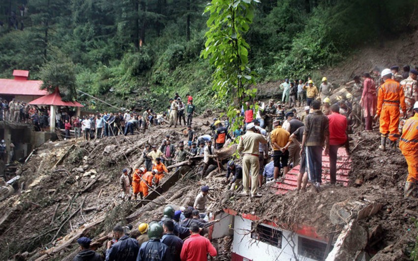 10 killed, 17 missing in southwest China flash flood, mudslide