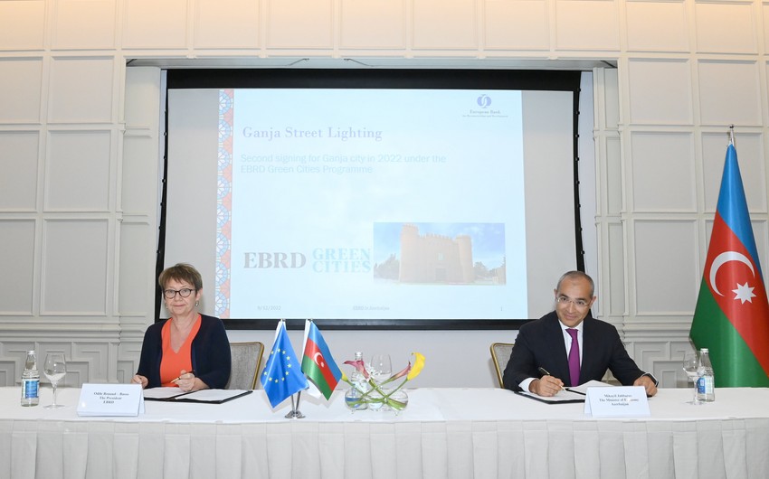 Azerbaijan, EBRD ink two documents