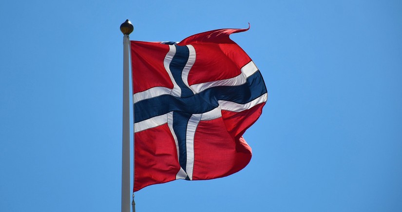 Norway formally recognizes Palestinian state