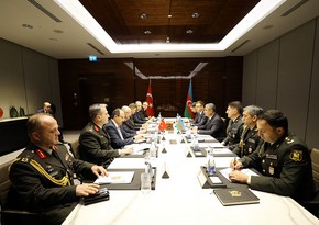 В Баку состоялась встреча министров обороны Азербайджана и Турции