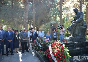 Uzeyir Hajibeyli's grave visited on the National Music Day