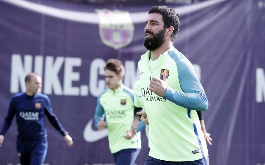 Barcelona will be without Arda Turan for next three weeks