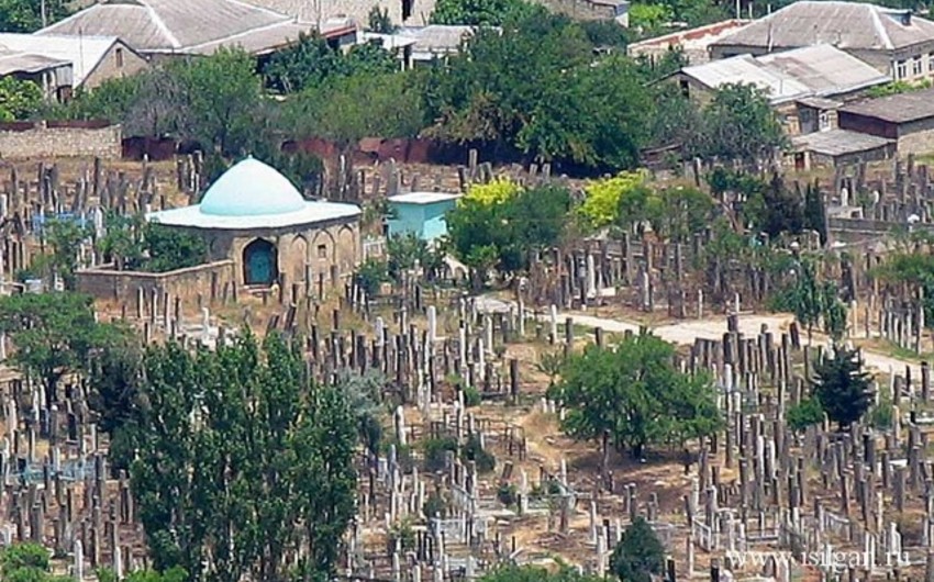 Разрушенная в Дербенте гробница восстановлена