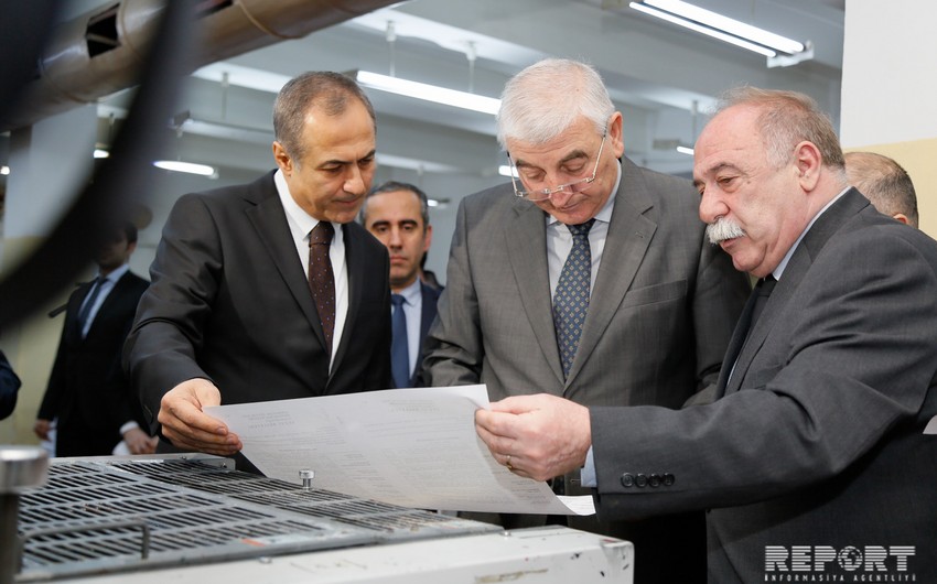 В Азербайджане началась печать избирательных бюллетеней для президентских выборов - ФОТО