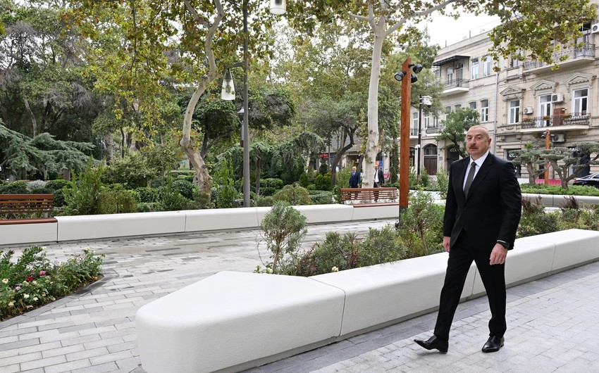 President Ilham Aliyev visits Khagani Garden and surrounding areas after improvements and renovations 