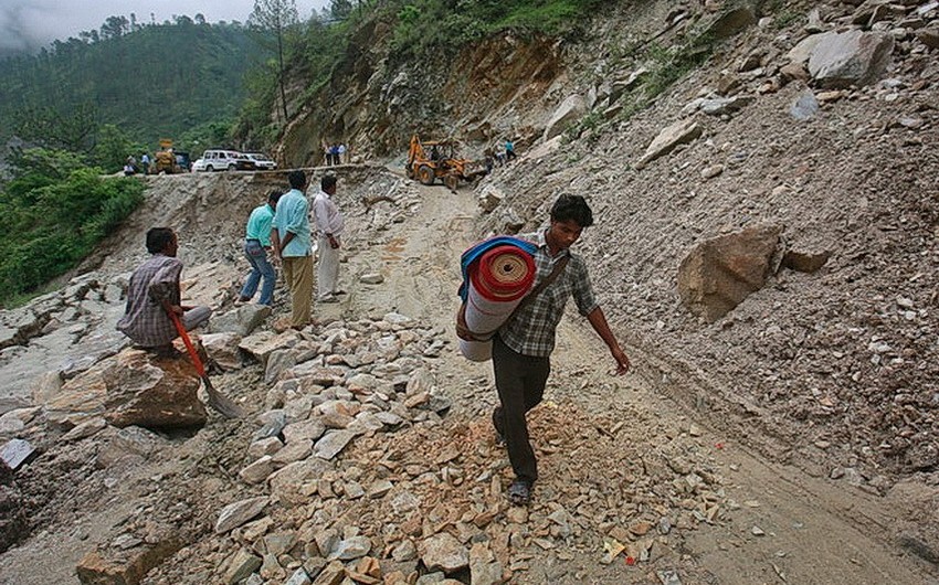 В Индии более 40 человек оказались под завалами из-за оползня