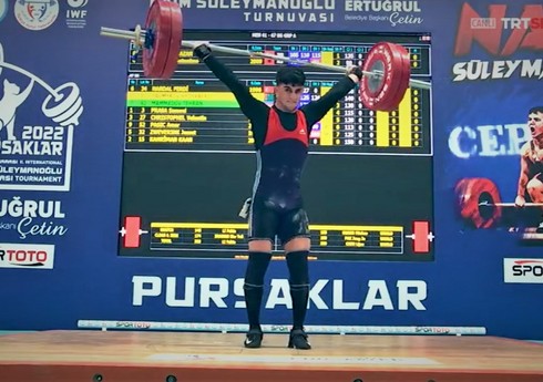 Еще один азербайджанский тяжелоатлет завоевал медаль на международном турнире
