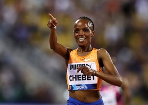 Kenya’s Beatrice Chebet sets world record in 10,000 meters