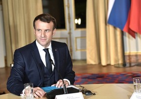 Right-wingers disappointed by Macron's talks over prime minister