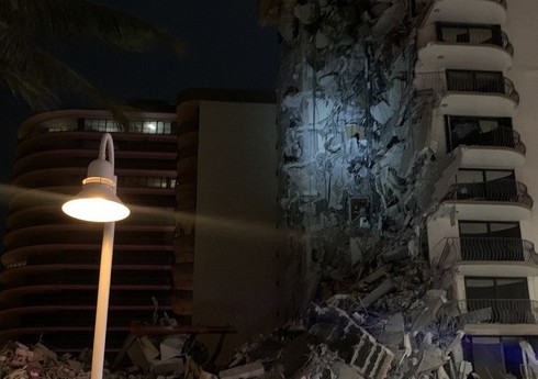 СМИ: Под завалами здания во Флориде могут находиться более 50 человек