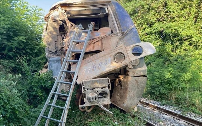 Train derails in France, injuries reported