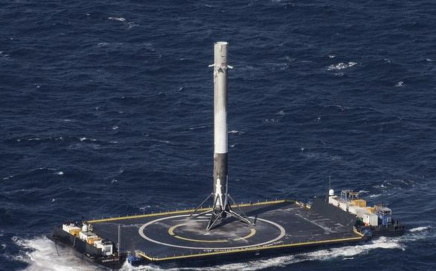 ​Первая ступень ракеты-носителя Falcon 9 успешно села - ВИДЕО