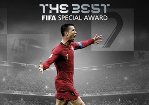 Роналду получил специальный приз на церемонии вручения наград ФИФА