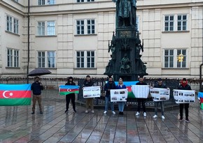 Azerbaijani community pickets in Prague