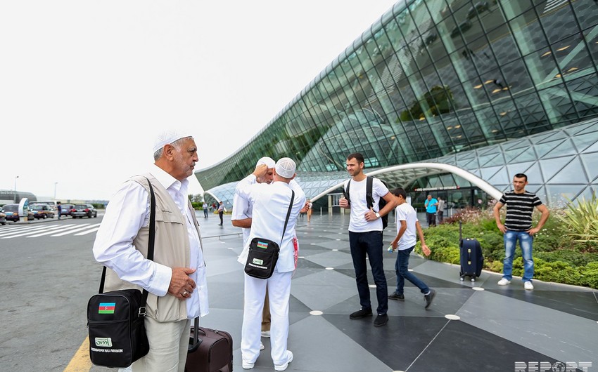 Last group of Azerbaijani pilgrims leaves for Hajj - PHOTO REPORT - VIDEO