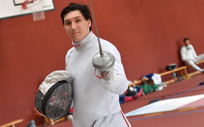 ​​​​​​​Исламиада: Азербайджанский фехтовальщик завоевал серебряную медаль