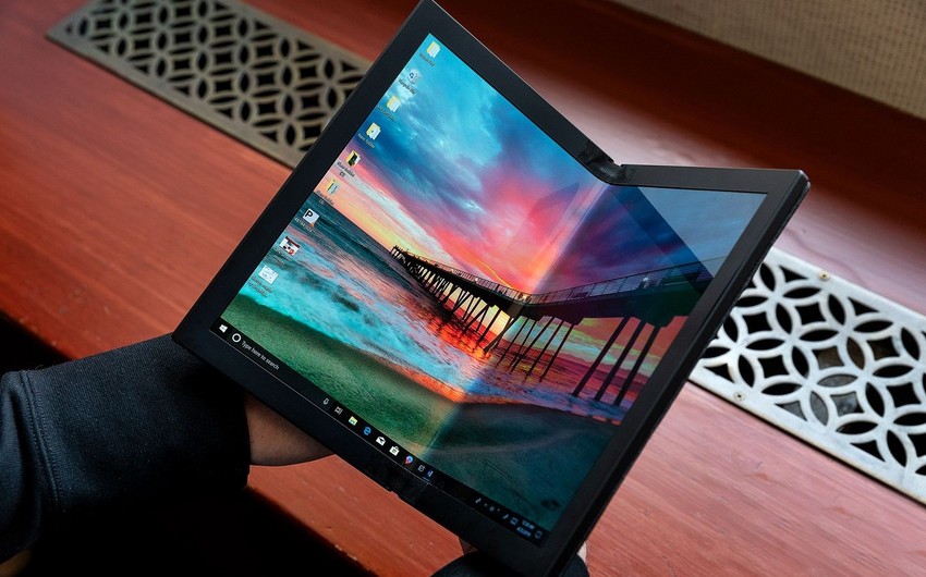 “Lenovo” bükülən ekrana malik noutbukunun qiymətini açıqladı