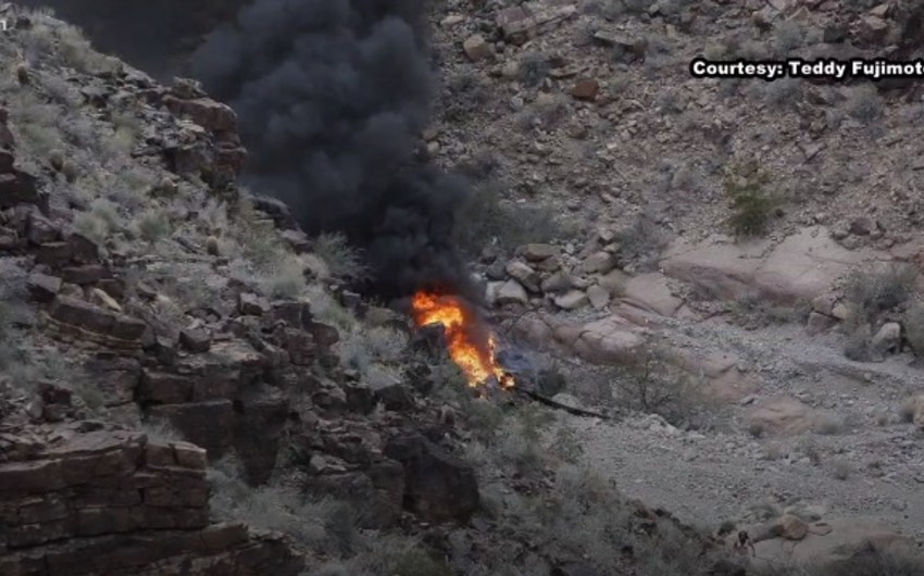 В США около Гранд-Каньона упал вертолет, три человека погибли
