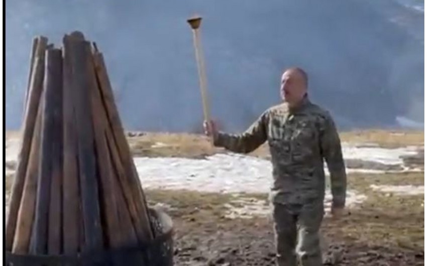 Prezident Cıdır düzündə Novruz tonqalı yandırıb - VİDEO