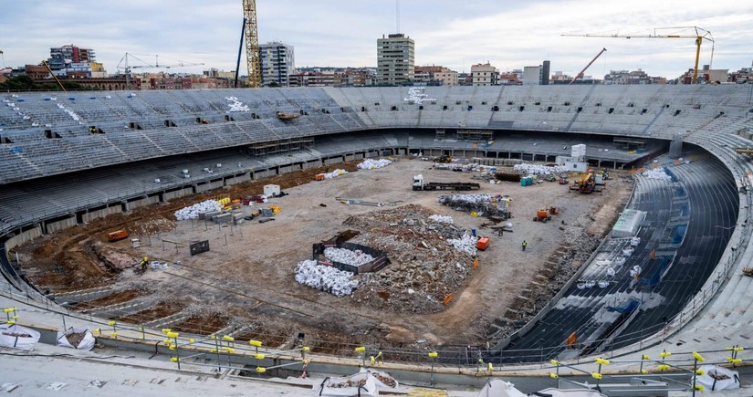 Barselona Kamp Nou stadionunun köhnə əşyalarını hərraca çıxarıb