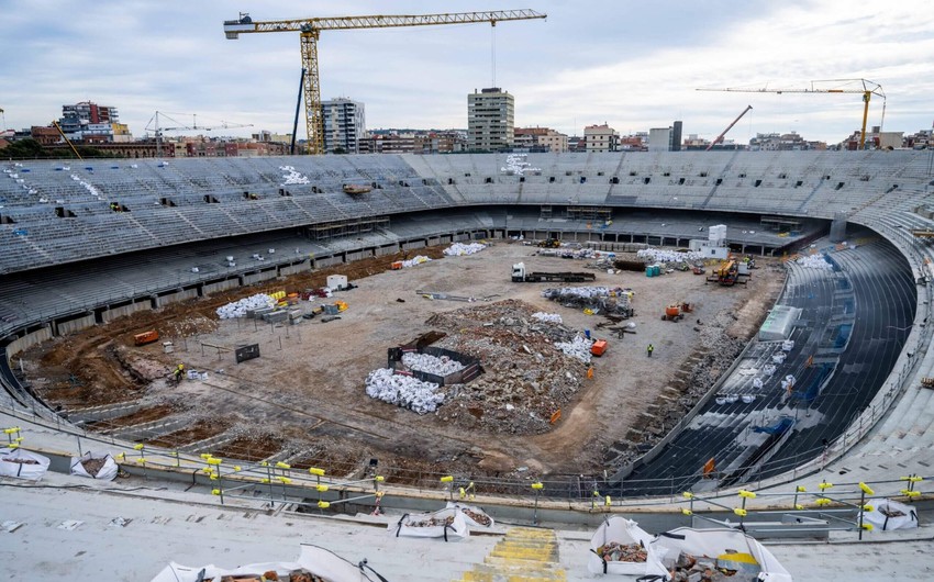 Barselona Kamp Nou stadionunun köhnə əşyalarını hərraca çıxarıb