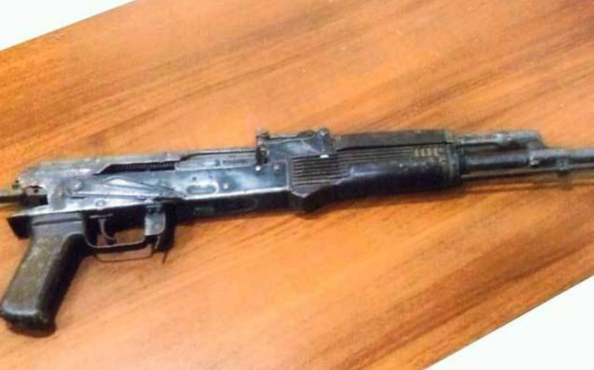 Nardaran sakini “AK-74” markalı silahı polisə təhvil verib