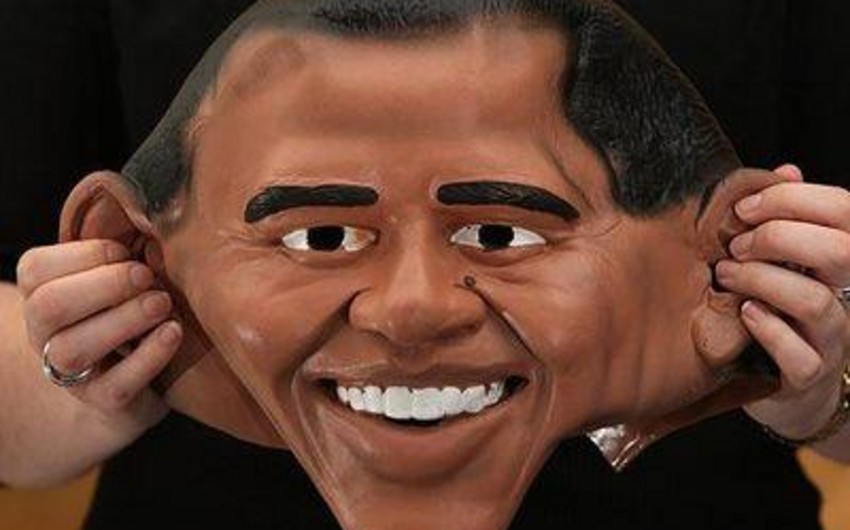 Barak ​Obamanın maskası ilə oğurluq edənlər tutulub