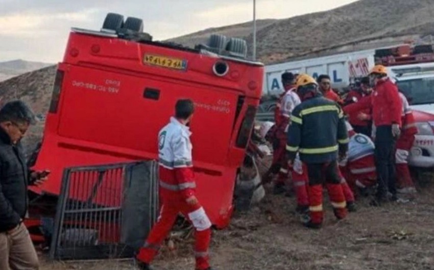 Death toll rises to 35 in Iran bus accident