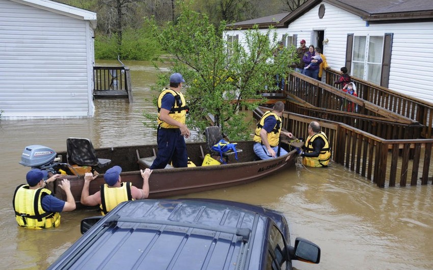 Death toll in Texas and Oklahoma because of storms and flooding reaches 18