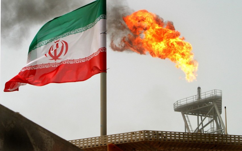 ​İran neftin qiymətini üç illik minimuma endirib