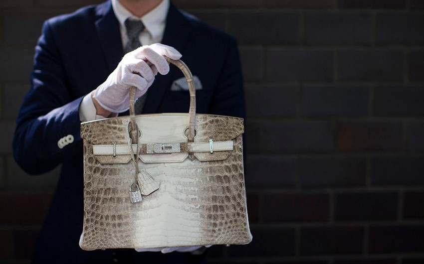 Fashion house Hermés suing artist creating NFT Birkin bags