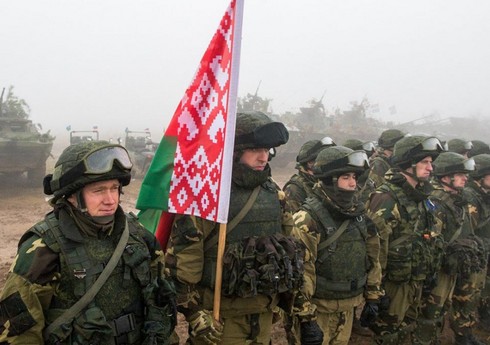 Появились спутниковые снимки скоплений войск на белорусско-украинской границе